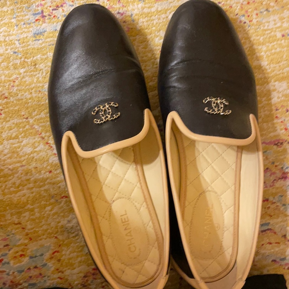 Chanel 40.5 shoes.